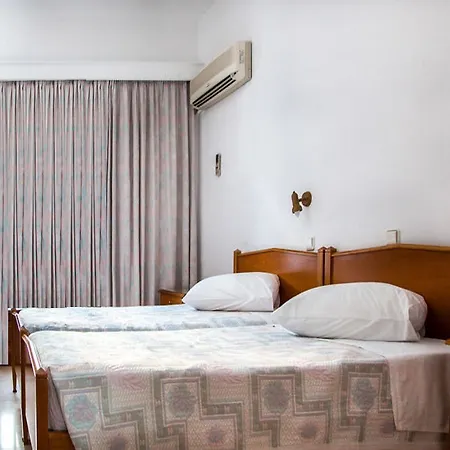 Irini's Fteoura Hotel Kamári